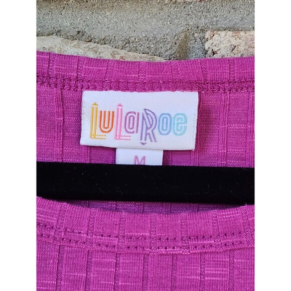 ALK Women's M Lularoe Pink Ribbed Short Sleeve Round Neck Tee T-Shirt Shirt Top - Picture 4 of 4